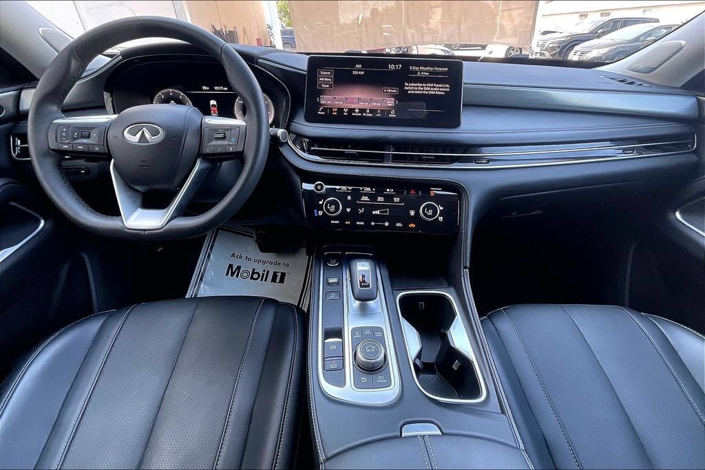 Used 2023 INFINITI QX60 Luxe w/ Vision Package AWD/4WD image 16
