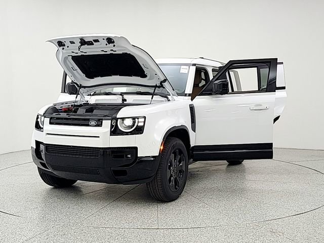 New 2026 Land Rover Defender 110 X-Dynamic SE AWD/4WD image 9