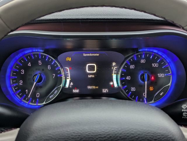 Used 2019 Chrysler Pacifica Limited image 20
