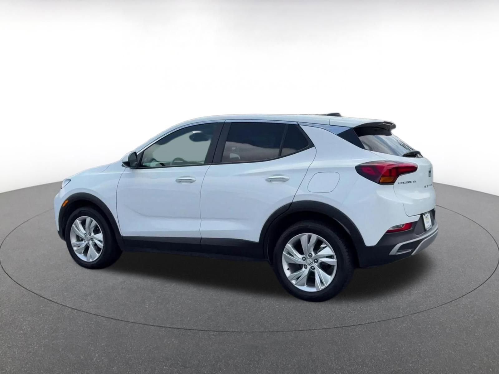 Used 2025 Buick Encore GX Preferred FWD image 10