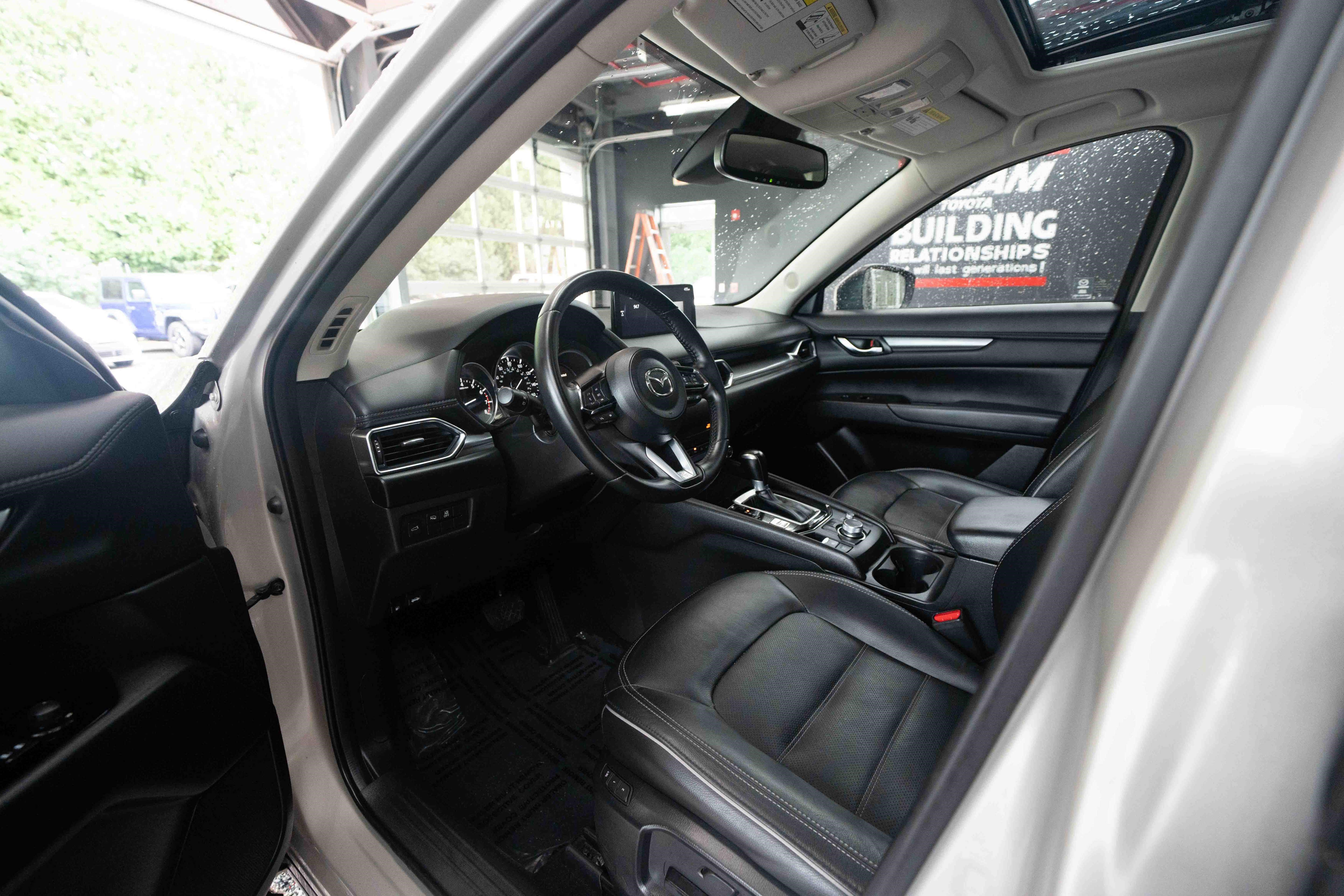 Used 2025 MAZDA CX-5 AWD 2.5 S w/ Preferred Package image 8