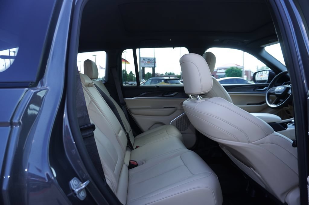 Used 2022 Jeep Grand Cherokee Limited 4xe w/ Luxury Tech Group II AWD/4WD image 28