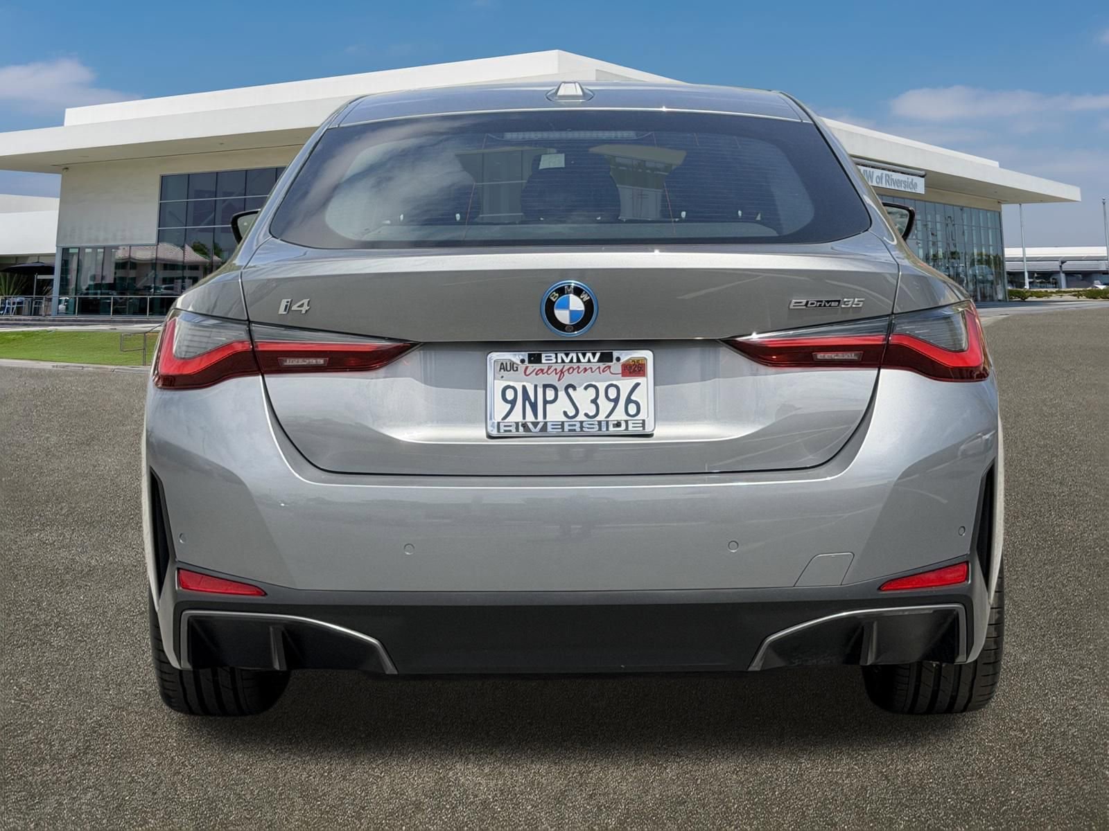 Certified 2024 BMW i4 eDrive35 w/ Parking Assistance Package RWD image 9