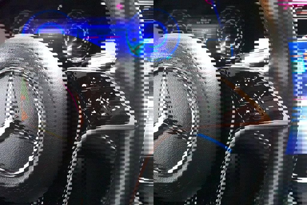 Used 2023 Mercedes-Benz EQS 580 4MATIC SUV image 13