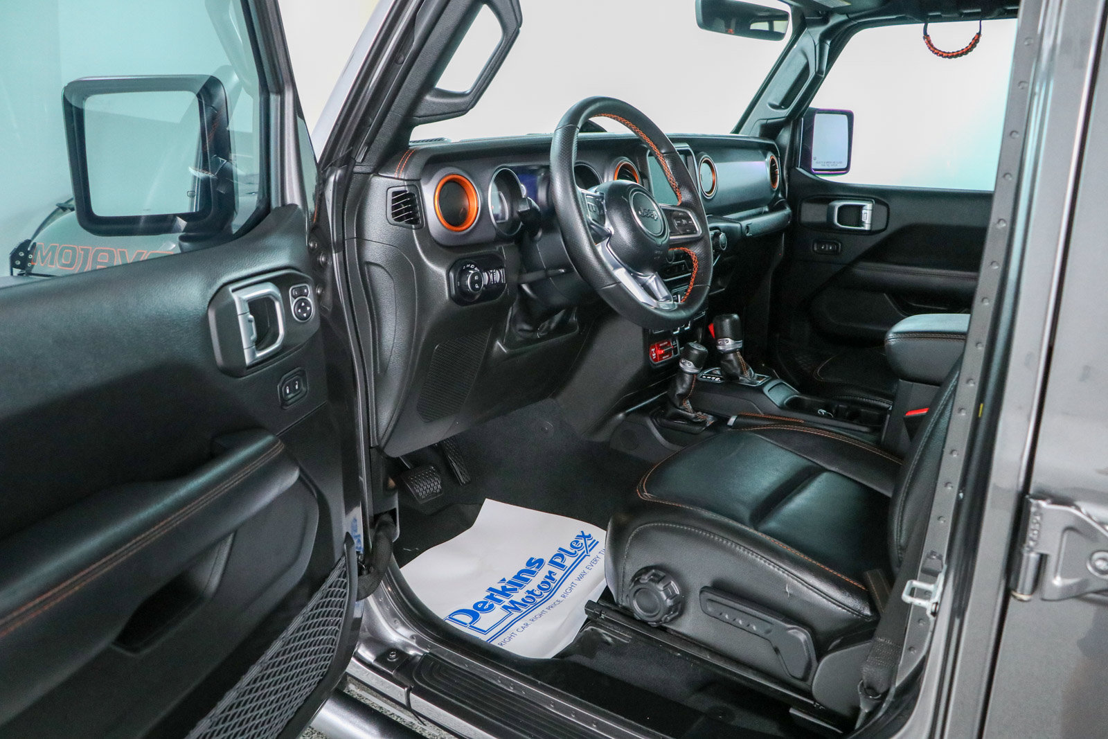 Used 2022 Jeep Gladiator Mojave w/ LED Lighting Group AWD/4WD image 3