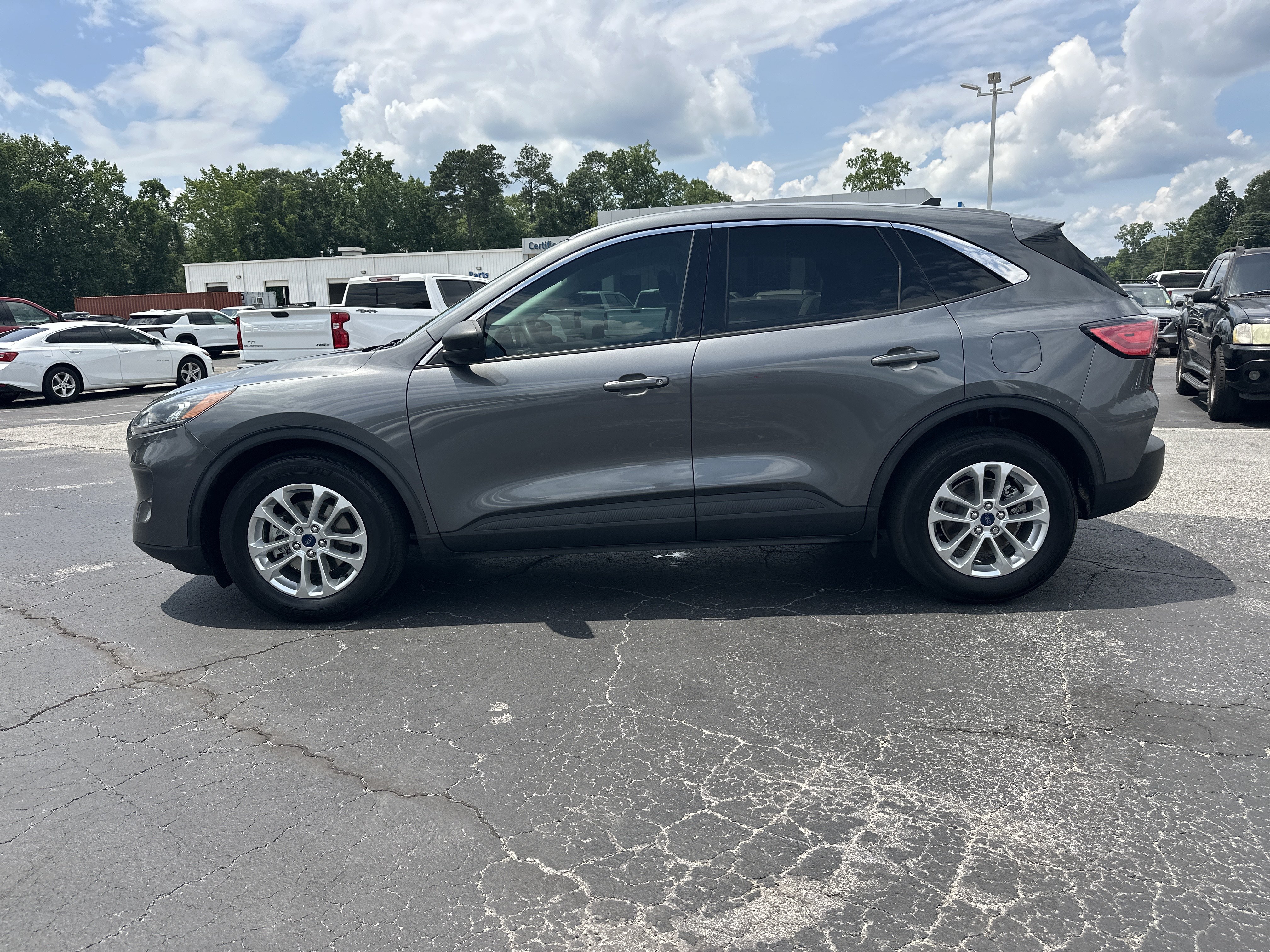 Used 2022 Ford Escape SE FWD image 5