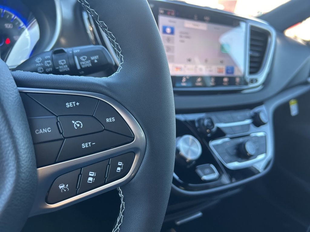 New 2026 Chrysler Voyager LX FWD image 24