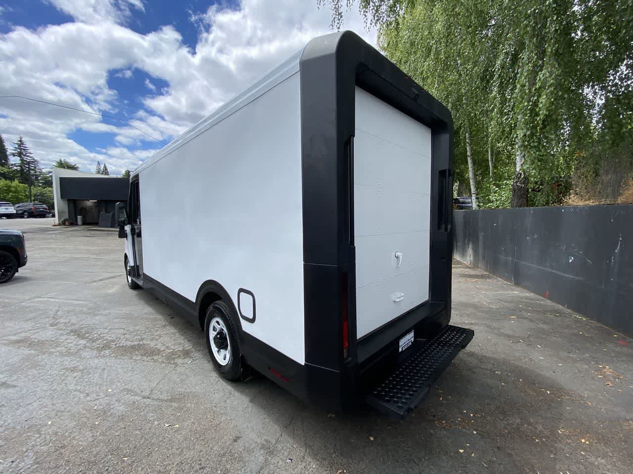 Used 2023 Chevrolet Brightdrop 600 w/ Active Safety Package 2 AWD/4WD image 4