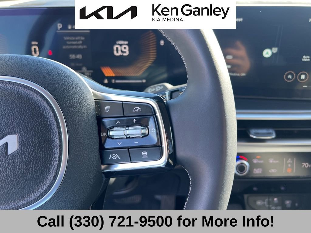 Certified 2025 Kia Sorento S FWD image 32