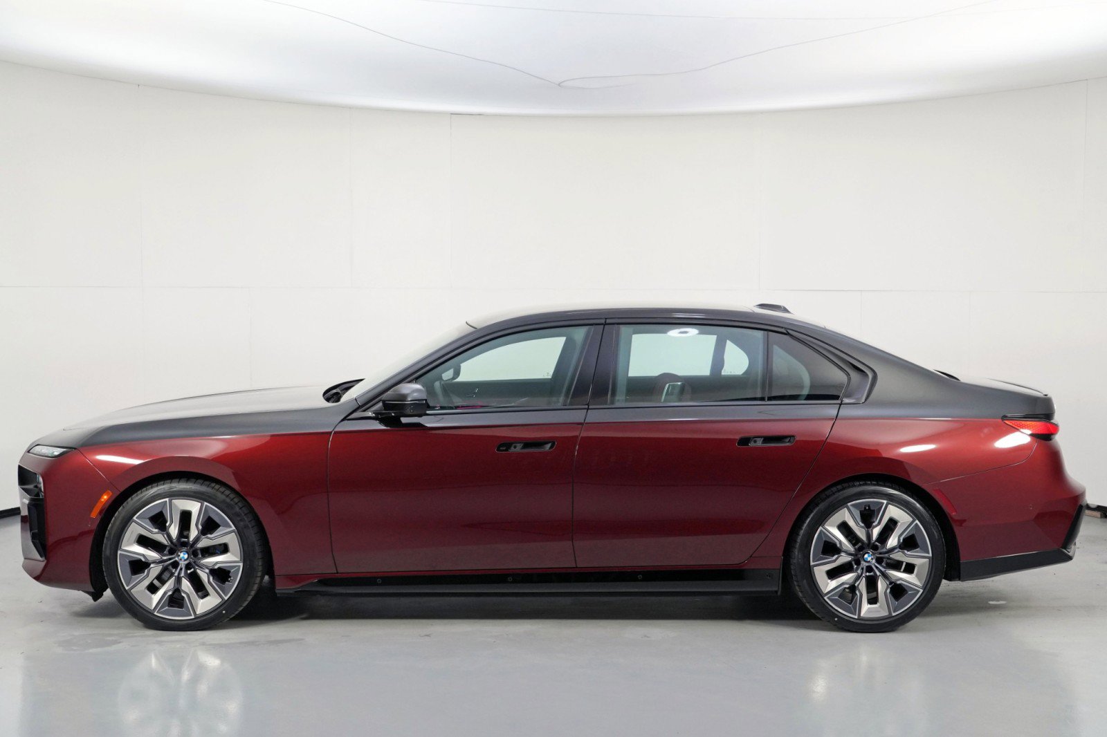 Used 2024 BMW i7 xDrive60 image 63