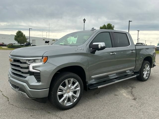 Used 2026 Chevrolet Silverado 1500 High Country w/ High Country Premium Package AWD/4WD image 3
