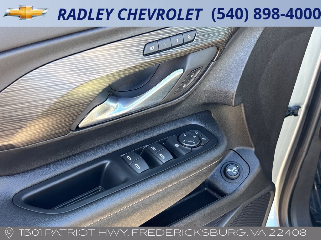 Certified 2023 GMC Terrain SLT w/ Tech Package AWD/4WD image 5