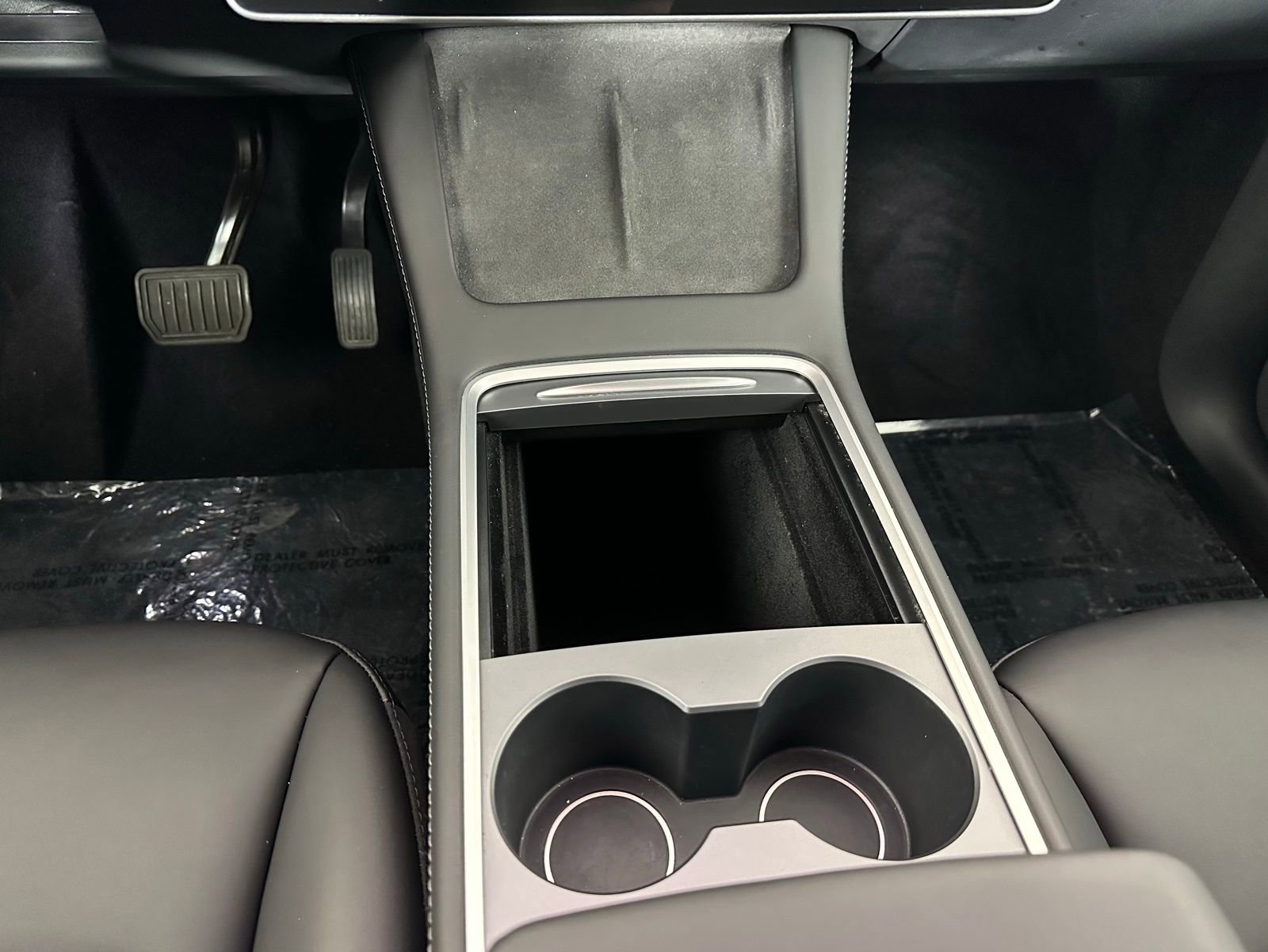 Used 2022 Tesla Model Y Long Range image 17