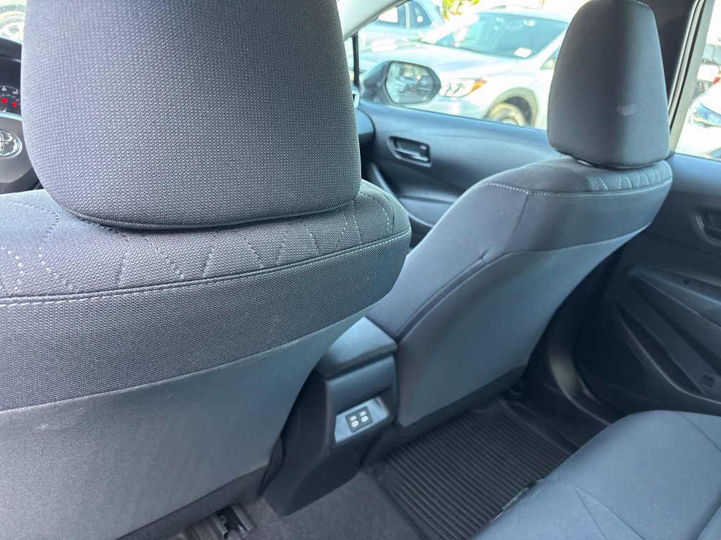 Used 2025 Toyota Corolla LE FWD image 13