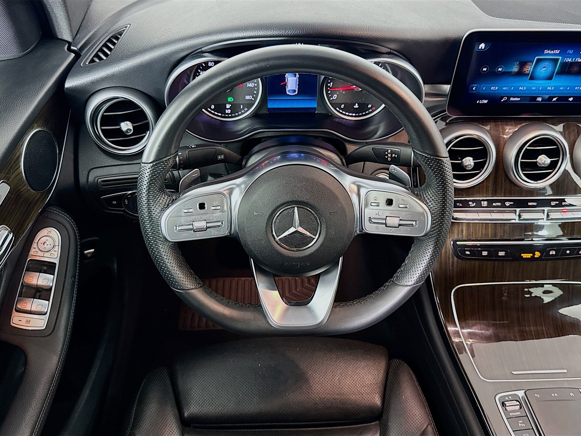 Used 2021 Mercedes-Benz GLC 300 4MATIC Coupe image 15