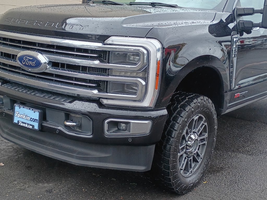 Used 2023 Ford F350 Limited w/ FX4 Off-Road Package AWD/4WD image 10