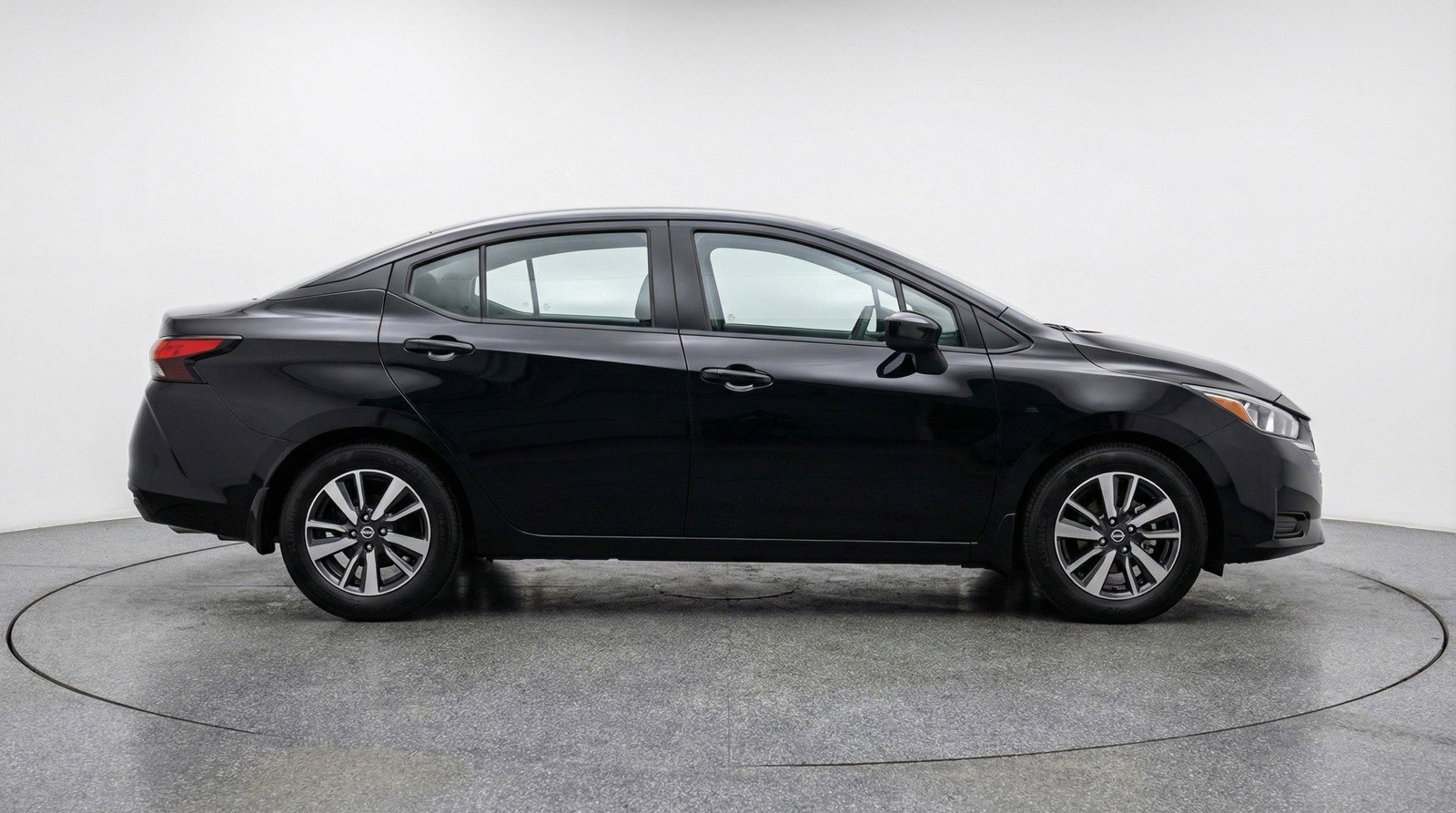 Used 2025 Nissan Versa SV image 11