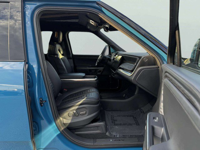 Used 2022 Rivian R1T Adventure image 45