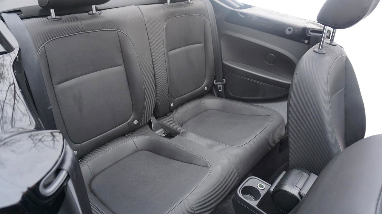 Used 2013 Volkswagen Beetle 2.0T image 23