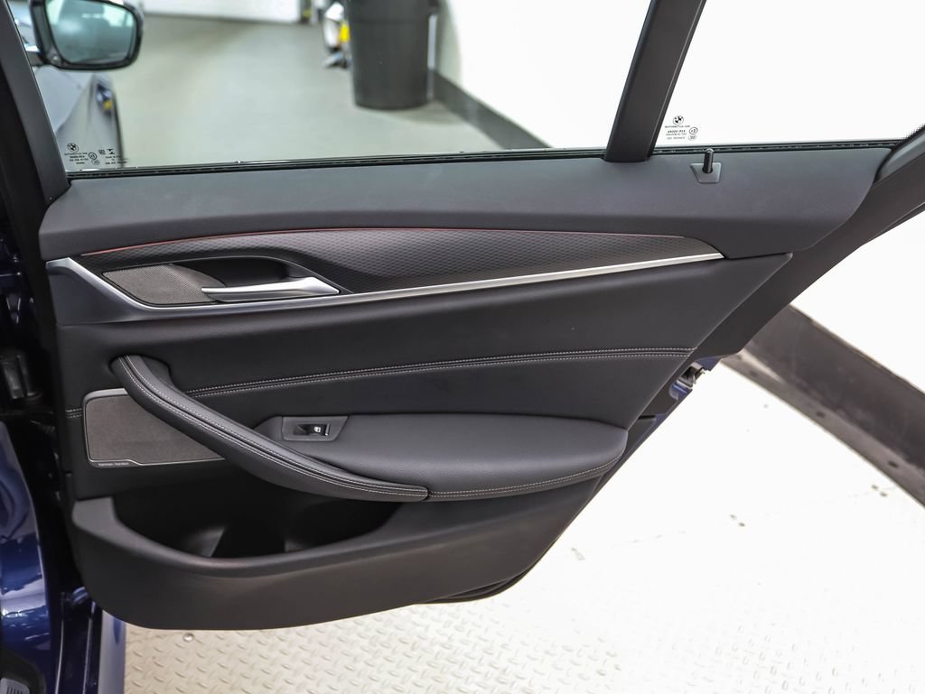 Used 2021 BMW 540i xDrive AWD/4WD image 25