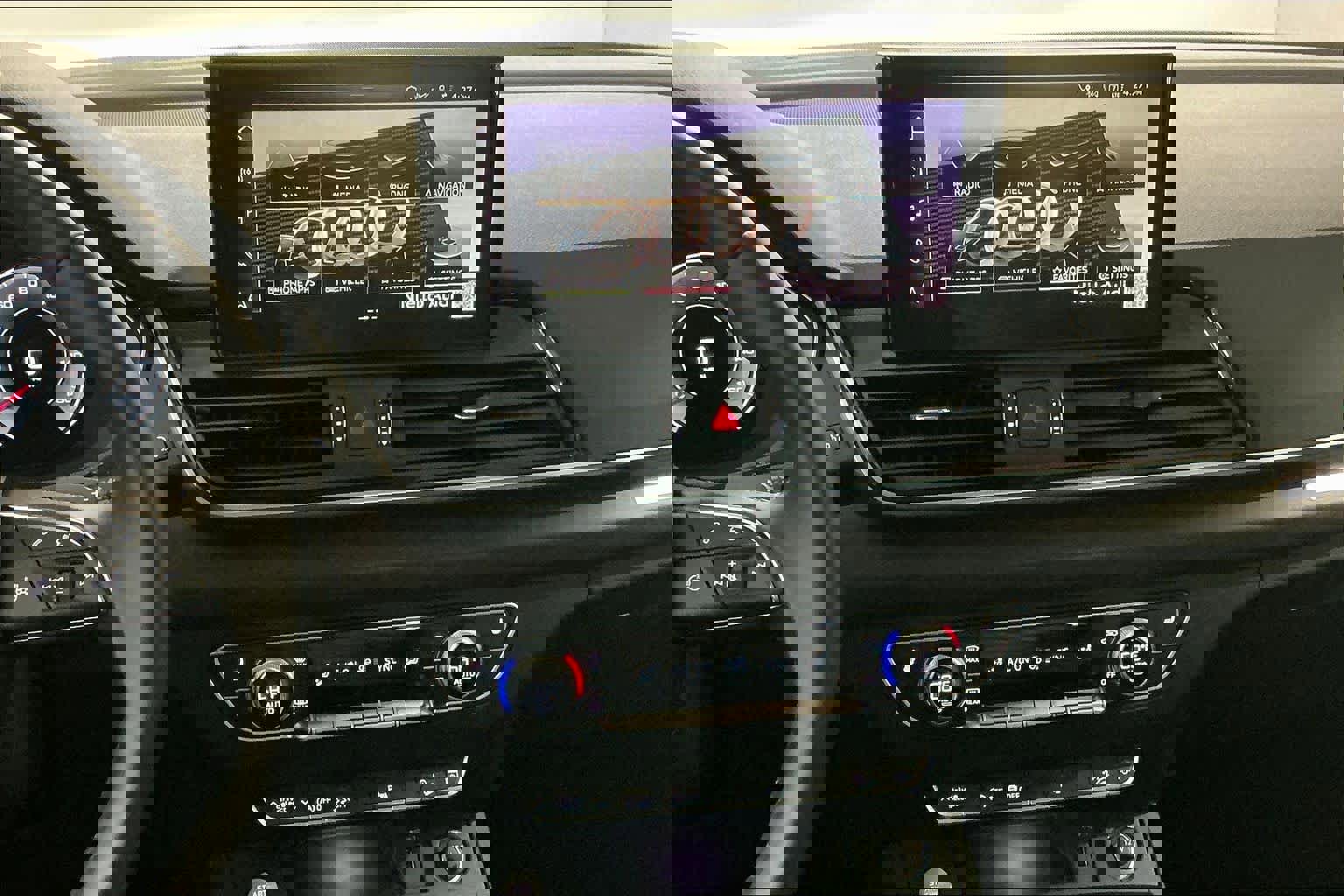 Used 2025 Audi Q5 2.0T Premium image 9