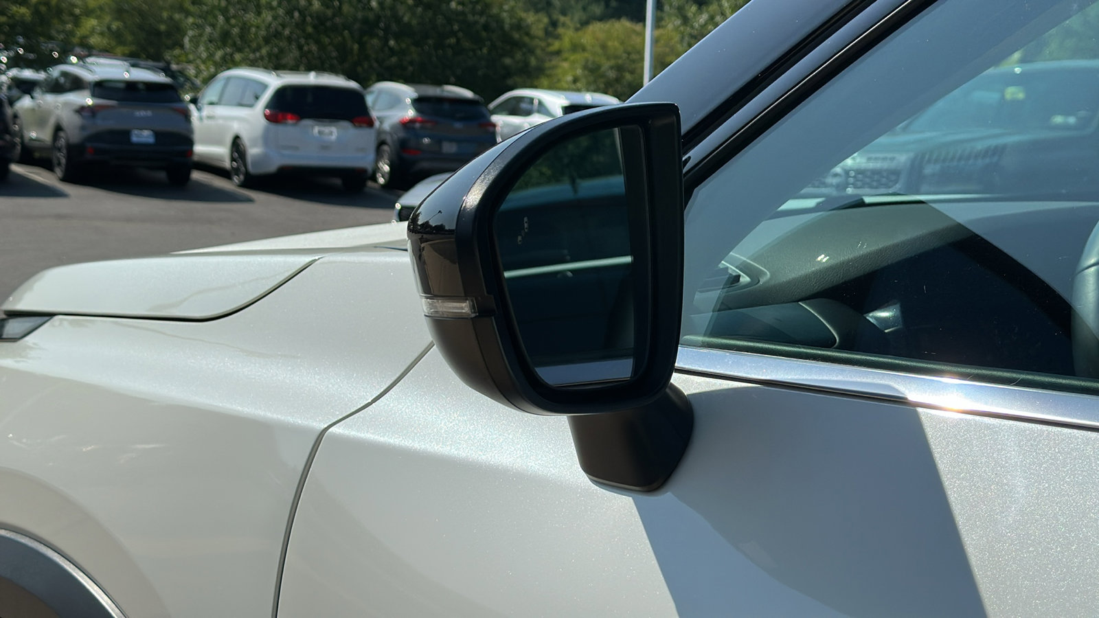 Certified 2024 Nissan Pathfinder SL w/ Black Appearance Package image 10