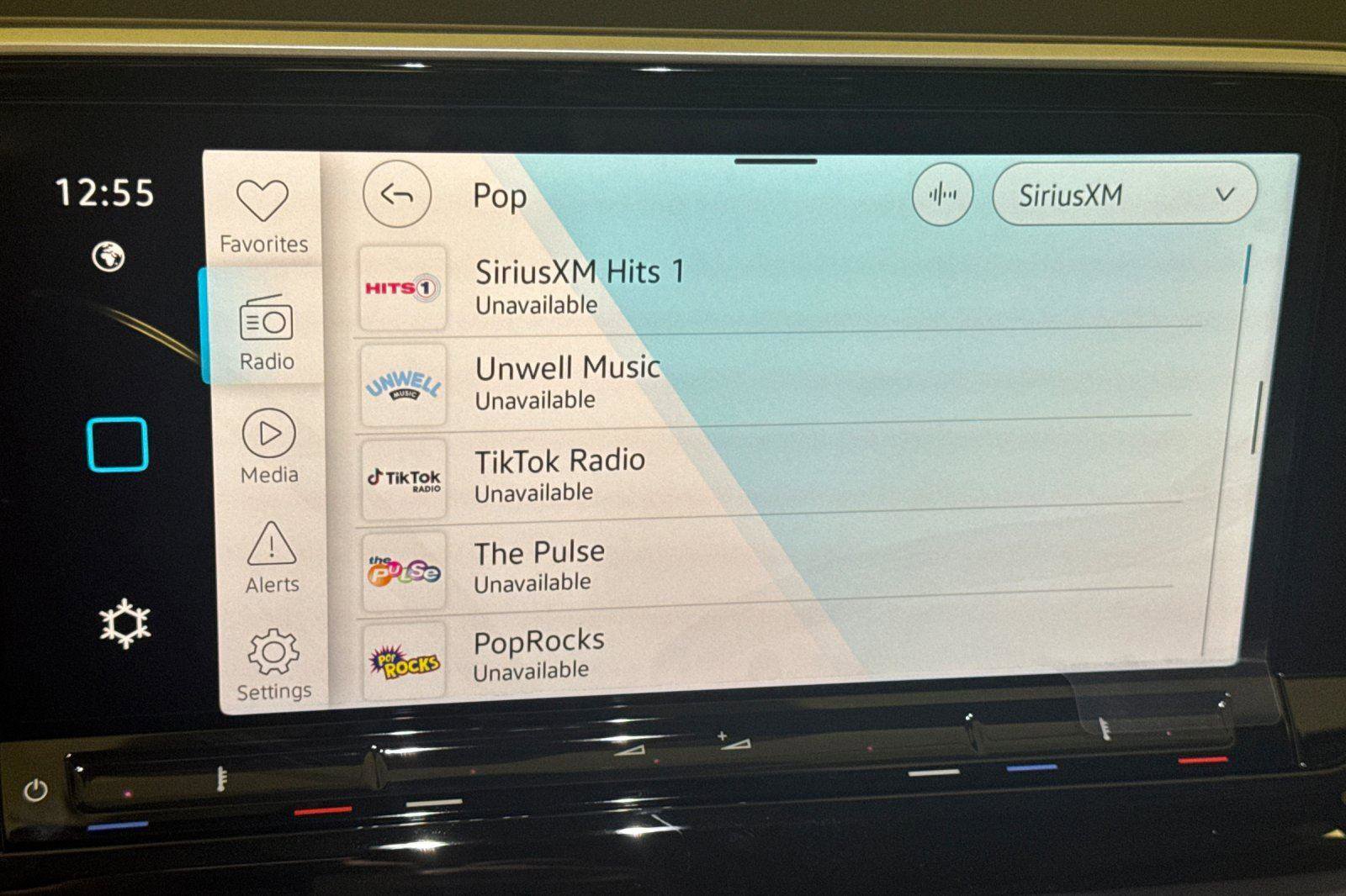 New 2026 Volkswagen Atlas SE image 17