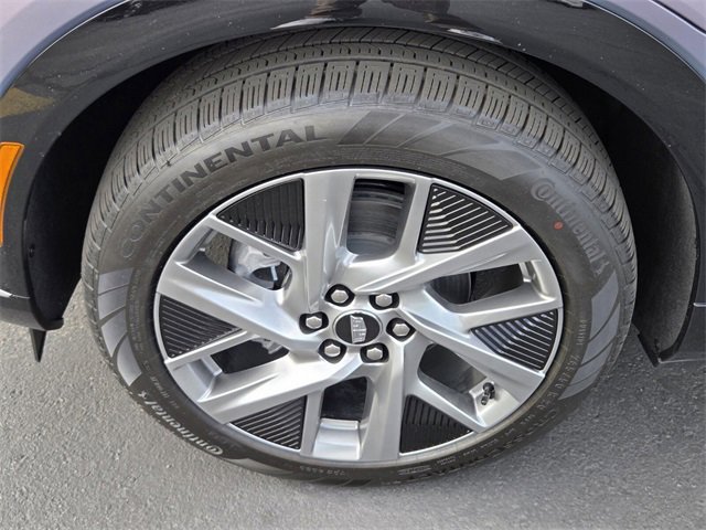 New 2026 Cadillac Optiq Luxury 1 image 9