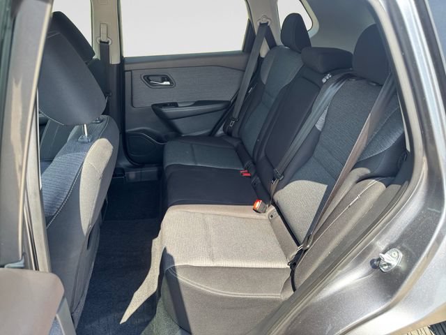 Used 2022 Nissan Rogue SV FWD image 21