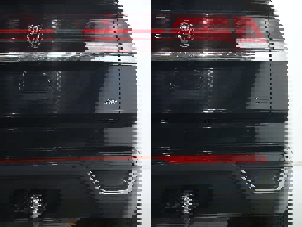 Used 2024 Volkswagen Atlas Cross Sport SE image 43