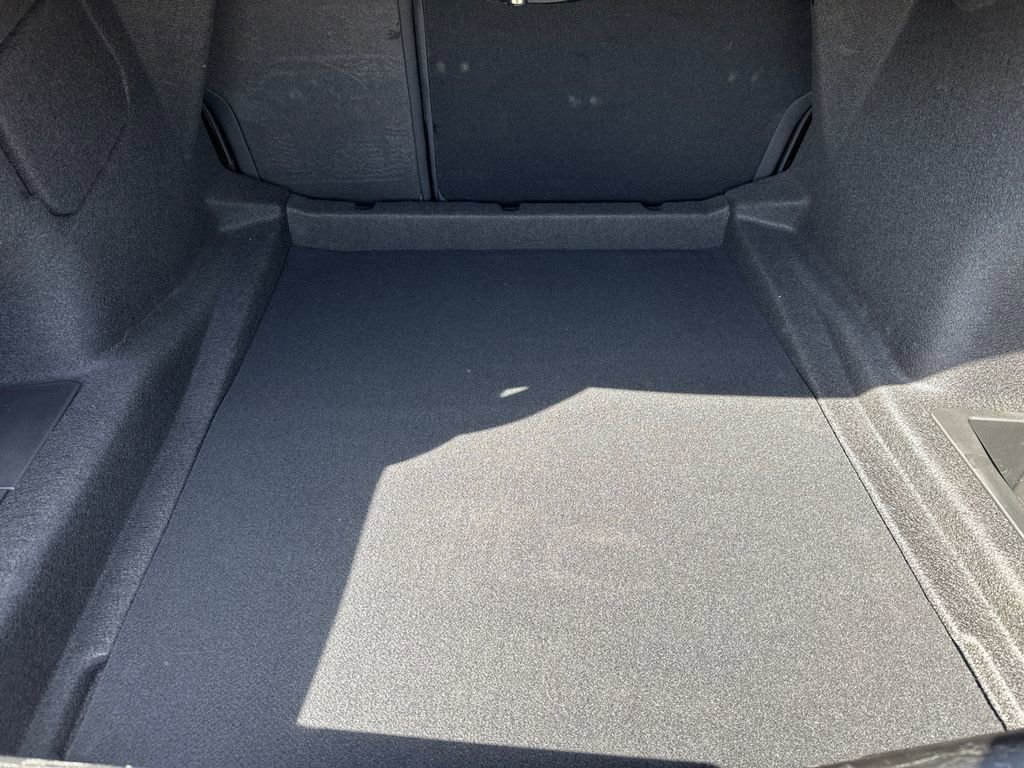 Used 2025 Cadillac CT4 V RWD image 9