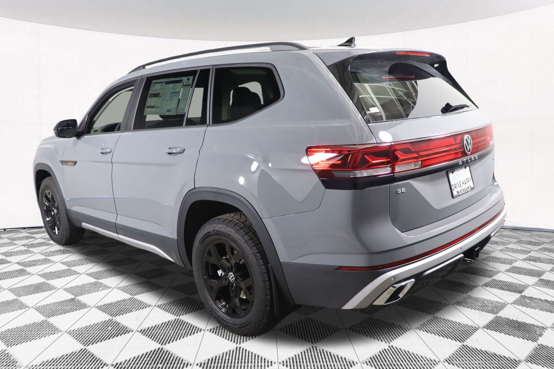 Used 2025 Volkswagen Atlas Peak Edition SE image 26