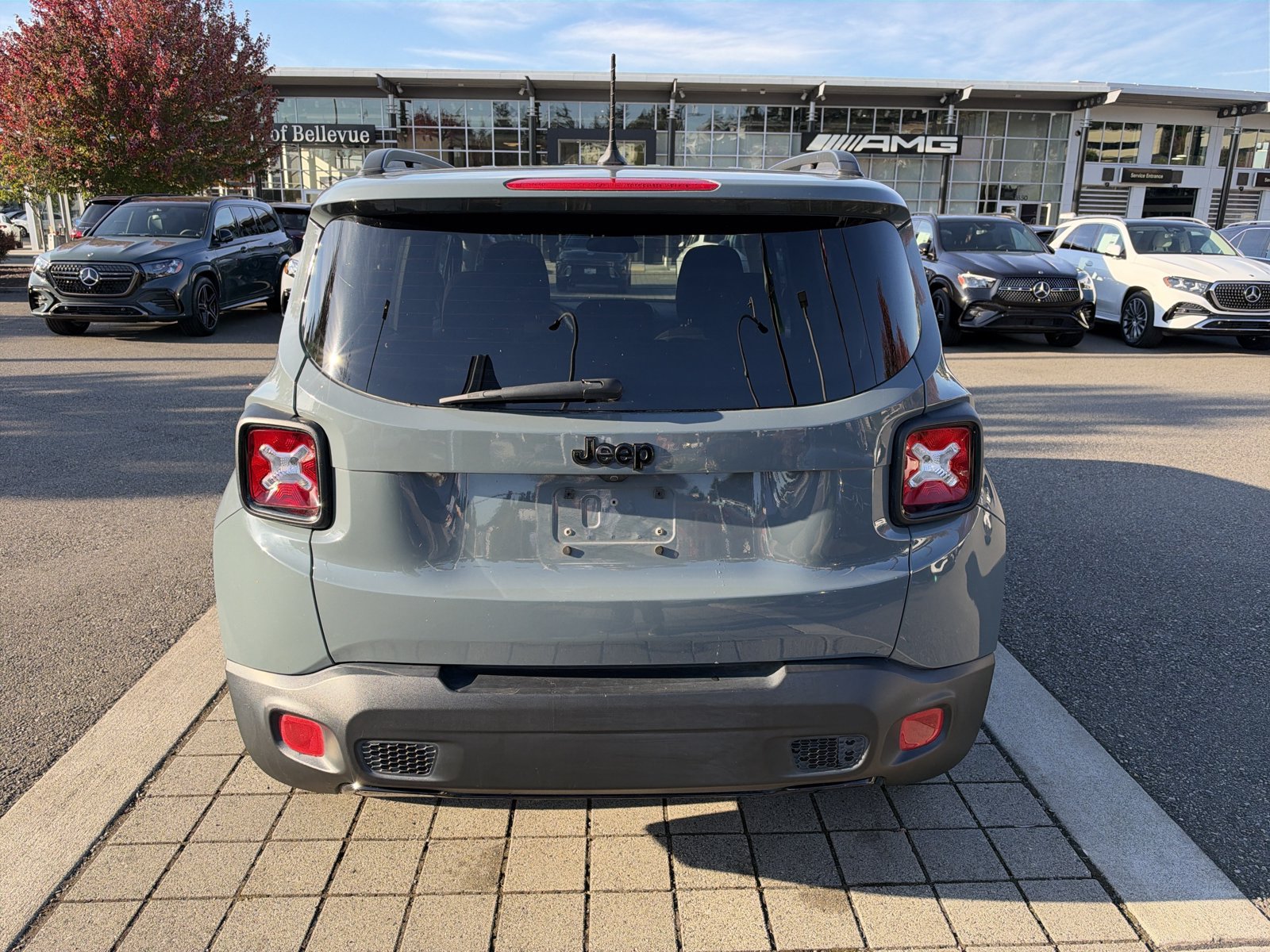 Used 2017 Jeep Renegade Altitude FWD image 7