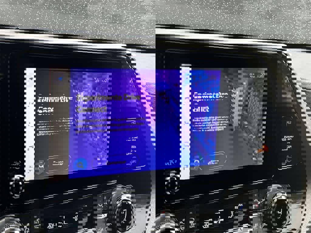 Used 2023 Toyota Highlander XLE image 18