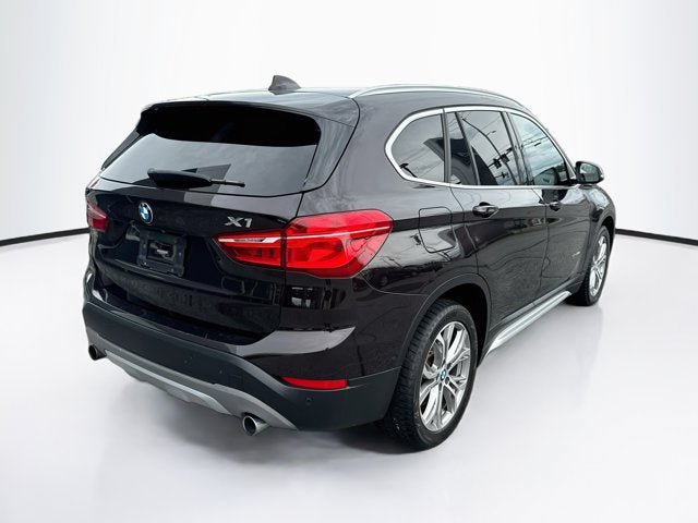 Used 2017 BMW X1 xDrive28i AWD/4WD image 5