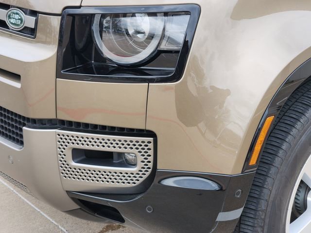 Used 2025 Land Rover Defender 110 X-Dynamic SE AWD/4WD image 8