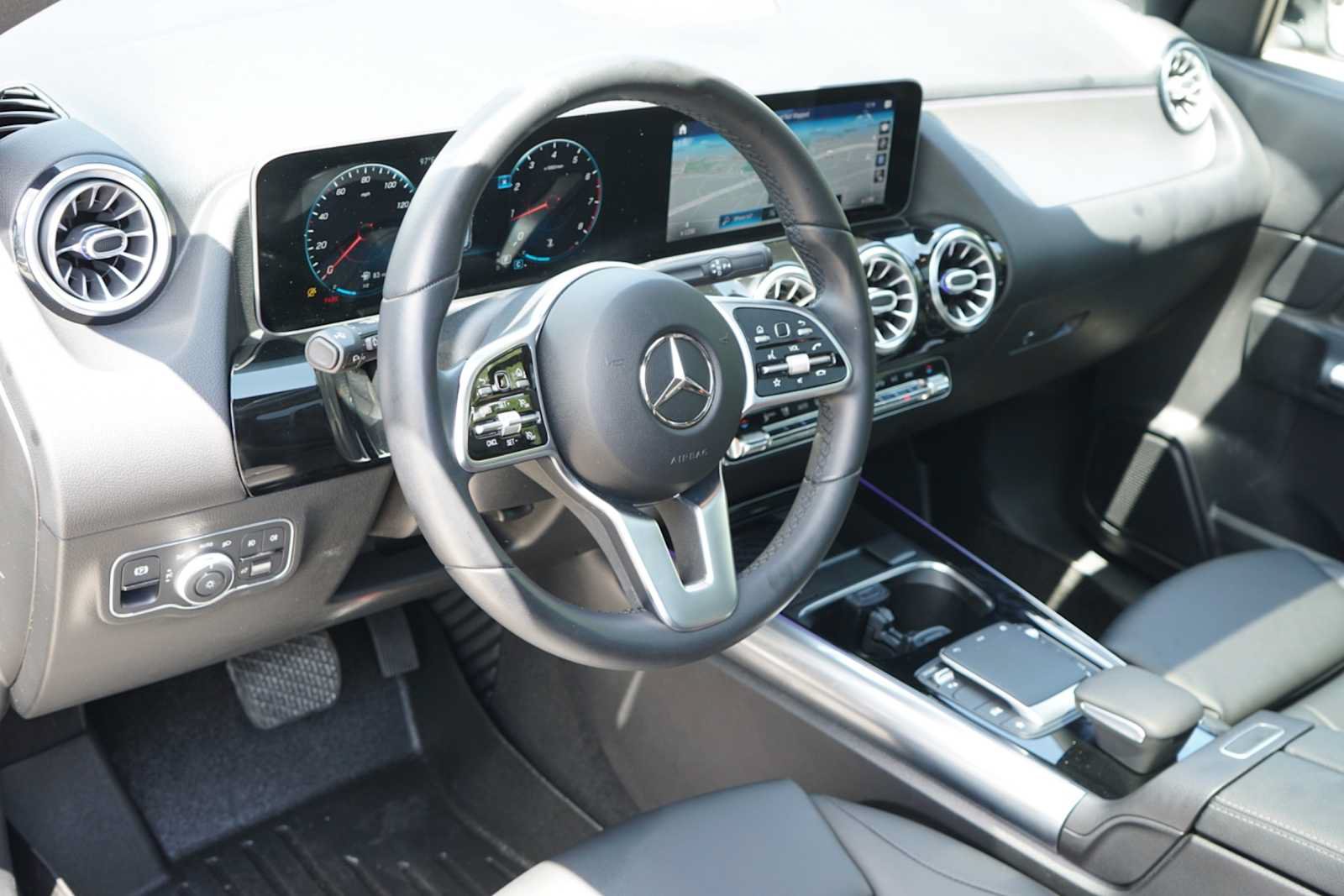 Used 2021 Mercedes-Benz GLA 250 4MATIC image 8