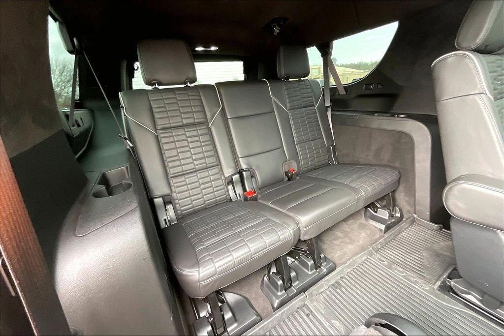 Used 2023 Cadillac Escalade ESV V w/ LPO, ONYX Package image 28