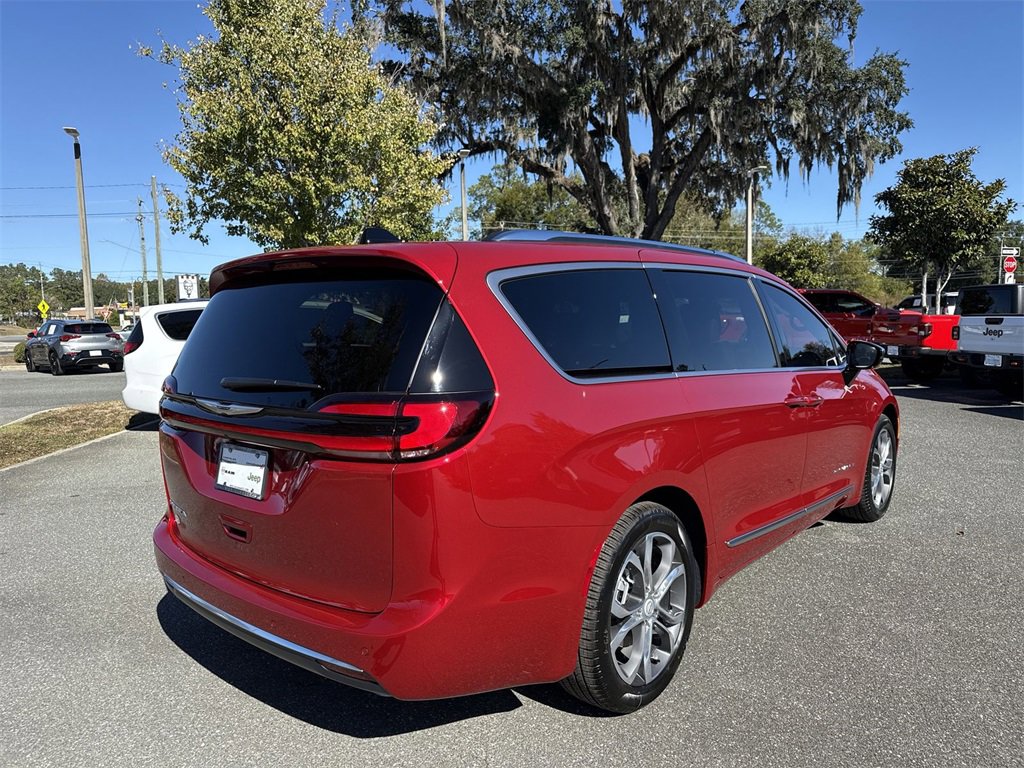 New 2026 Chrysler Pacifica Pinnacle image 3