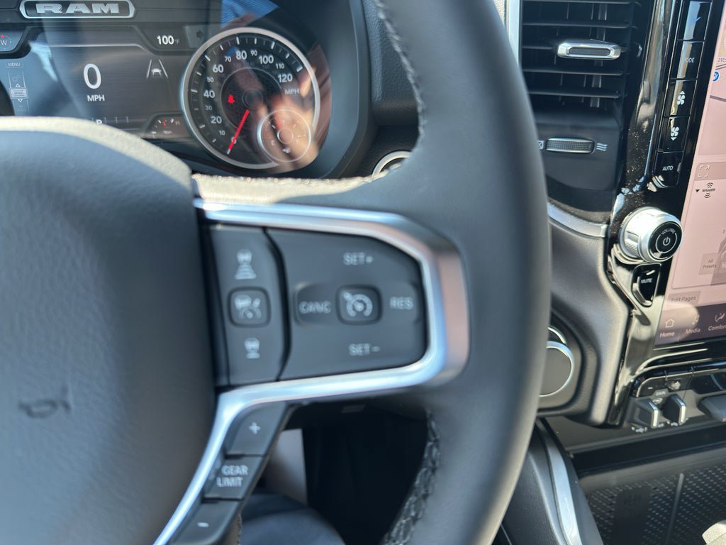 New 2026 RAM 1500 Big Horn AWD/4WD image 13