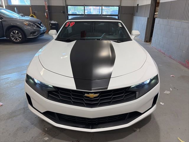 Used 2019 Chevrolet Camaro LT RWD image 6