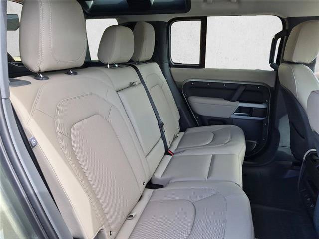 Used 2024 Land Rover Defender 110 SE AWD/4WD image 22