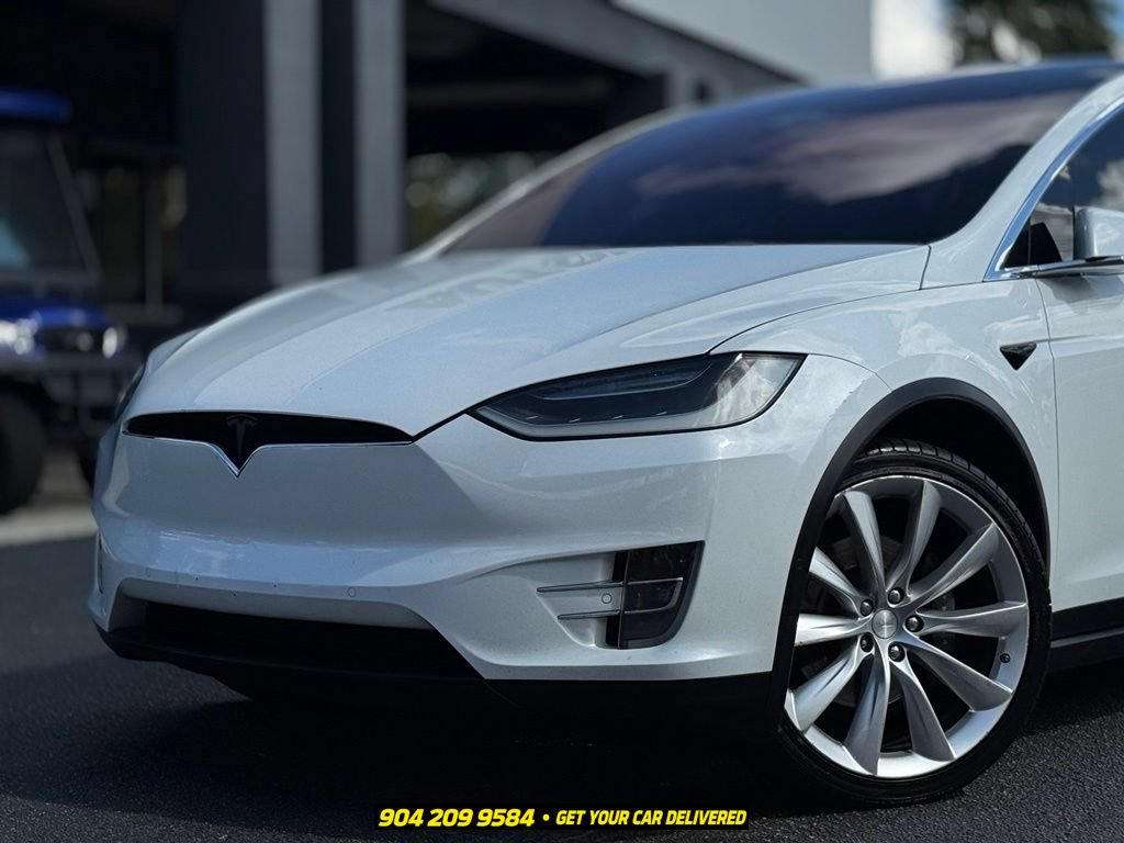 Used 2017 Tesla Model X 75D AWD/4WD image 2