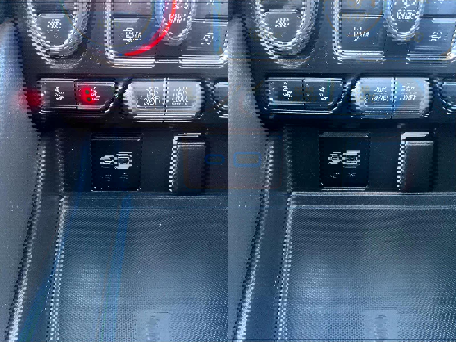 Used 2022 Chevrolet Tahoe LT w/ LT Signature Plus Package image 28