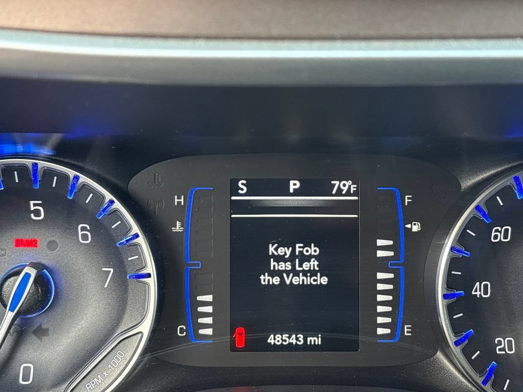 Used 2021 Chrysler Voyager LX FWD image 7