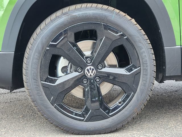New 2026 Volkswagen Taos SE AWD/4WD image 9