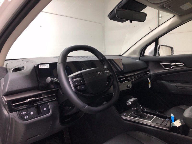 New 2026 Kia Sportage EX FWD image 19