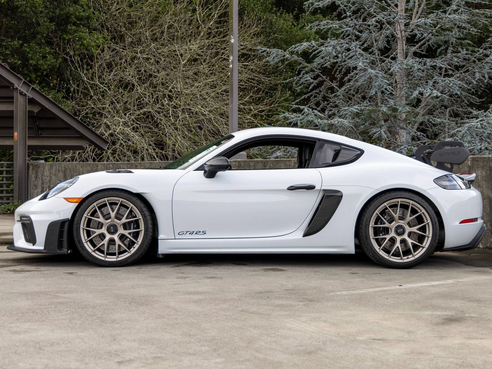 Used 2023 Porsche 718 Cayman GT4 RS RWD image 2