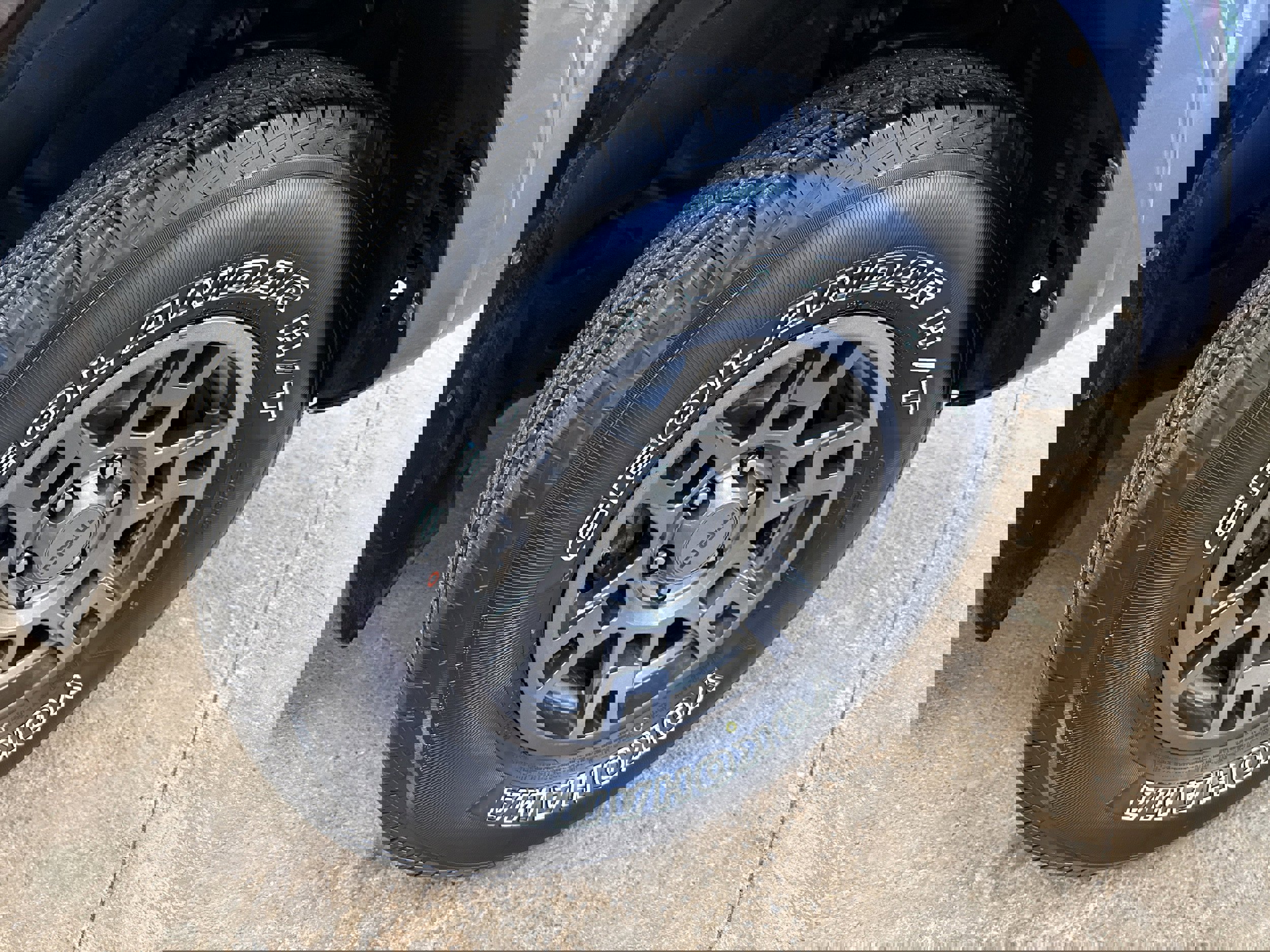 Used 2020 Toyota 4Runner Venture w/ Moonroof Package AWD/4WD image 14