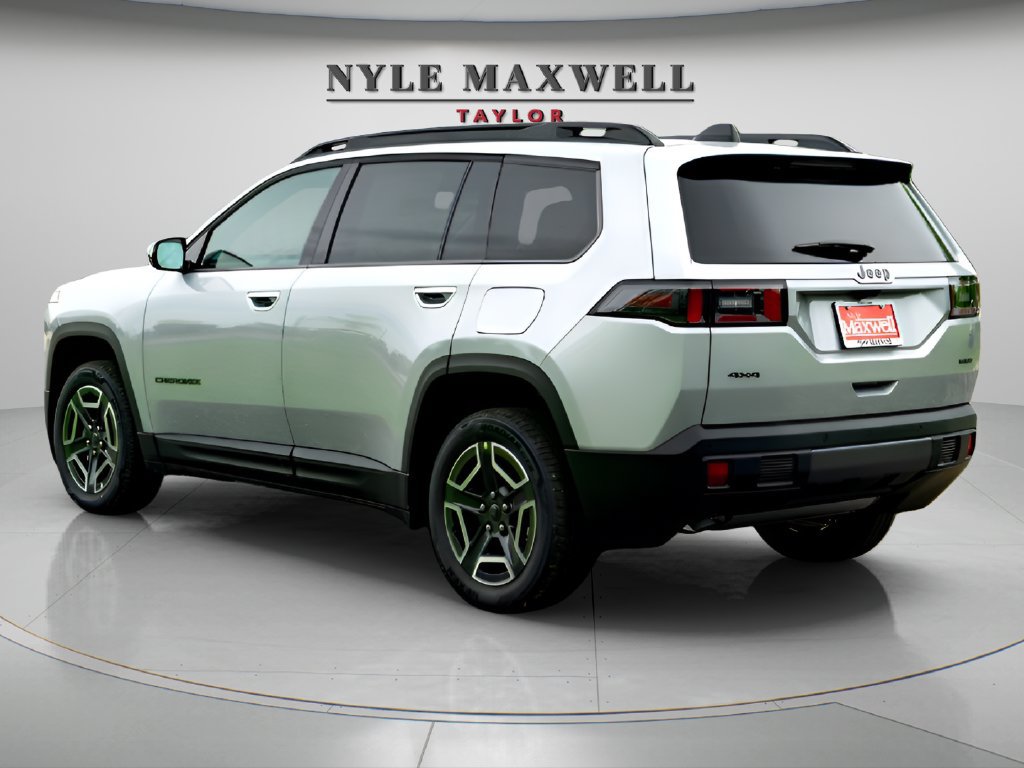 Used 2026 Jeep Cherokee Laredo AWD/4WD image 8